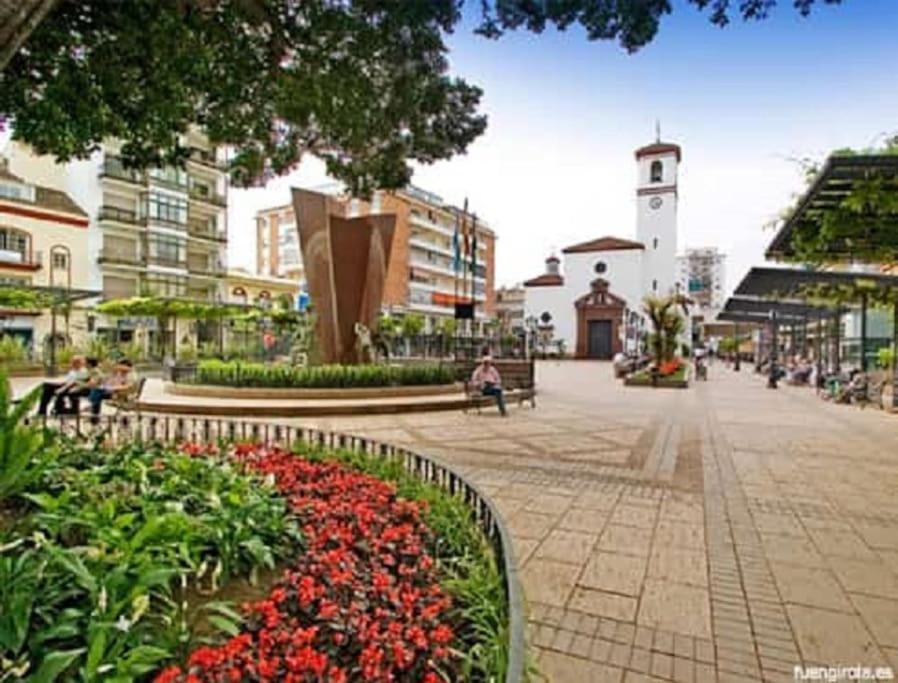 Magnifico Apartamento En El Centro De フエンヒロラ エクステリア 写真