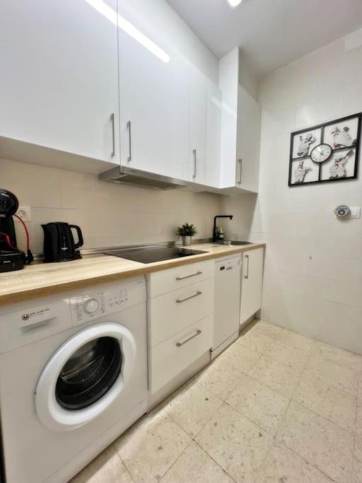 Magnifico Apartamento En El Centro De フエンヒロラ エクステリア 写真